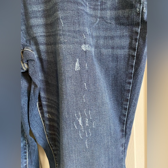 Universal Thread ~ Distressed Jeans ~ Size 22W ~ Universal Thread! - Picture 3 of 11